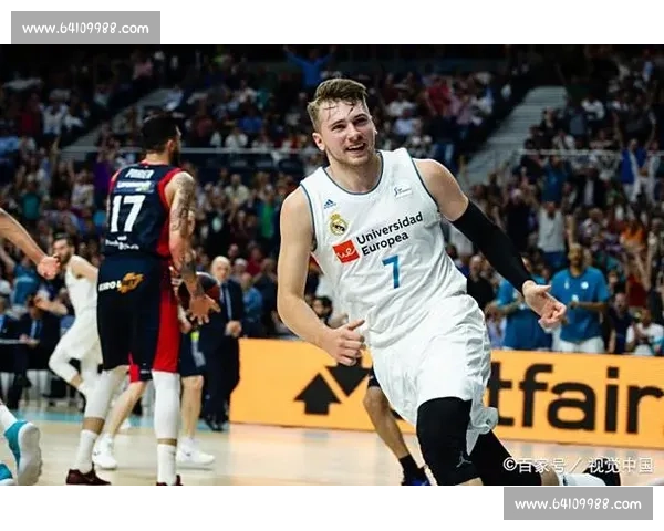 卢卡的 “轻松” 密码:藏在汗水里的统治力 卢卡的 “轻松” 密码:藏在汗水里的统治力